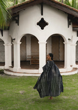 Load image into Gallery viewer, KIMONO| black & white sands