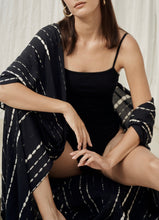 Load image into Gallery viewer, KIMONO| black & white sands