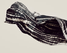 Load image into Gallery viewer, PAREO| black & white sand